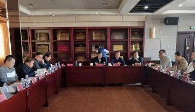 内蒙古文物学会岩画资源保护与研究学术研讨会召开