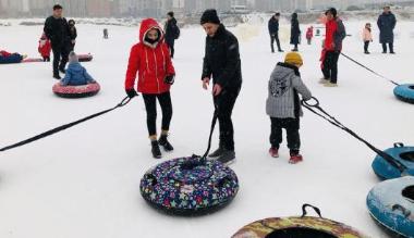 呼和浩特第二届冰雪体育季打造极地冰雪动物狂欢乐园
