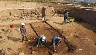 内蒙古对北魏皇帝祭天遗址进行考古发掘