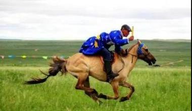 第七届内蒙古国际马节暨“草原农夫杯·莫尼山赛马节”赛马比赛即将开赛