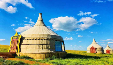 新巴尔虎左旗：以游牧转场文化为支点 撬动文旅产业发展