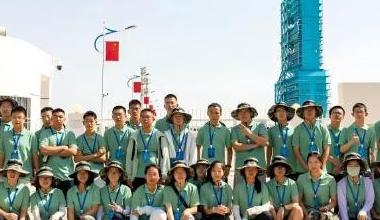 175 名师生在额济纳解锁 “沉浸式”爱国教育