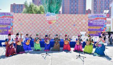 呼和浩特市工商业联合会“助企在行动”民营企业商品展销活动开幕