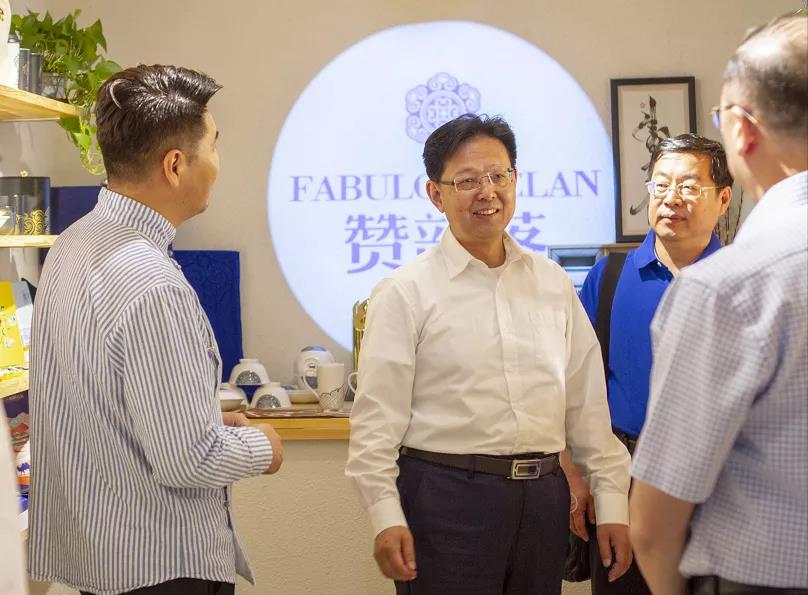 1592044448208001917.jpg 36e502f3-4e77-429b-9b02-1c8547316441.jpg